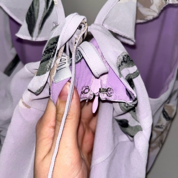 Tobi Lavendar Floral Ruffle Mini Dress Size Medium - Picture 8 of 9